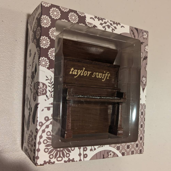 Taylor Swift Ornament Willow Piano Evermore Album Christmas Tree Holiday Present - Picture 4 of 12